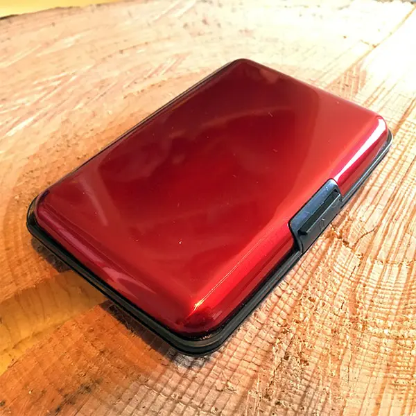 Alumiininen NFC-suojattu lompakko - Retkelle.com